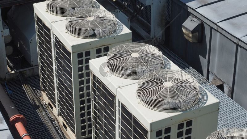 根据材质和结构，喇叭口可以分为以下几类：